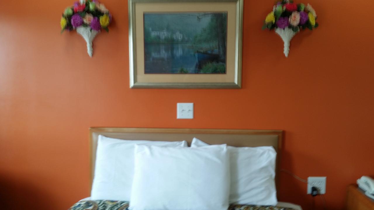 River Mist Inn Sturgeon Falls Экстерьер фото